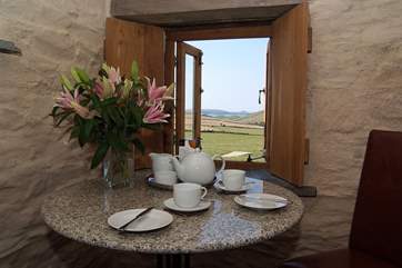 The views may be enjoyed every meal time.
