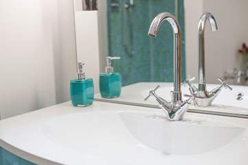 A big wide basin in the family bathroom.