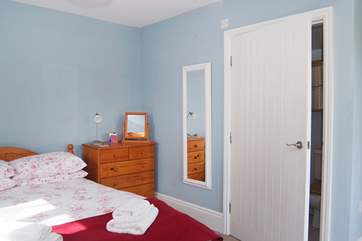 The double bedroom has an en suite bathroom.