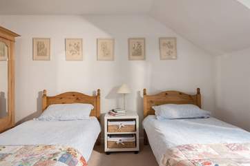 Bedroom 3 has twin beds.