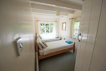 The second twin bedroom.
