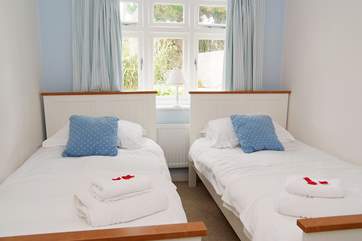 The pretty twin bedroom (Bedroom 2).