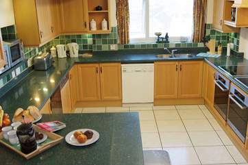 The kitchen is very well-equipped with wonderful cooking equipment (please note, the owner will be refurbishing the kitchen at the beginning of 2019 - new photos to follow).