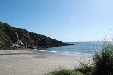 The 'secret' beach at Polridmouth, a 20 minute walk from the nearest parking-area but worth the effort!
