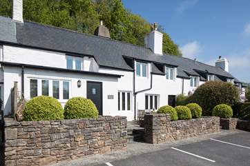 Such a pretty row of cottages. If you have a need for more space, the delightful Jasmine Cottage is also available to book for extra guests.