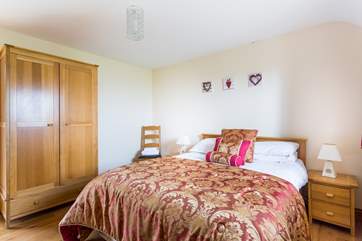The double bedroom.