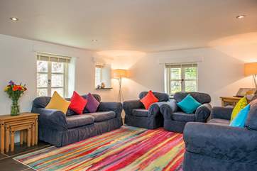 Daydream Cottage has a spacious and very comfortable lounge area