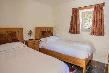 The twin bedroom (Bedroom 2).