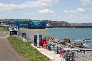 Shoalstone's open-air pool.