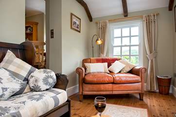 Relax and unwind in the lounge-area.
