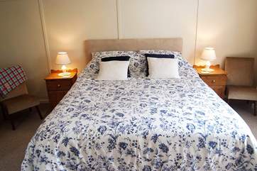 Bedroom 2 has a 5' bed.