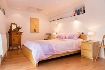 The double bedroom is nice and spacious.