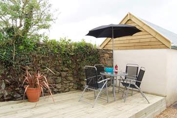 The secluded deck-area outside the cottage.