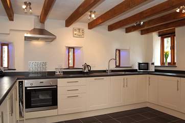 The spacious kitchen.