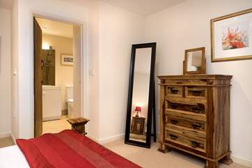 The double bedroom also has the benefit of an en suite.