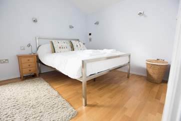 The double bedroom.