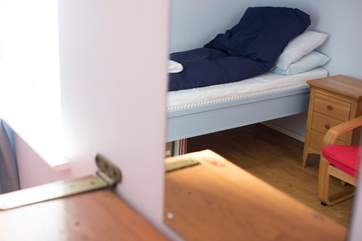 The bunk bedroom.