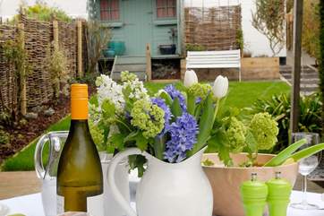Dine al fresco in the landscaped terraced garden.