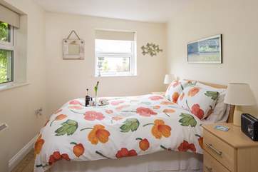 The double bedroom is light and airy and has a DAB radio/alarm in case you want to rise early for a coastal walk.
