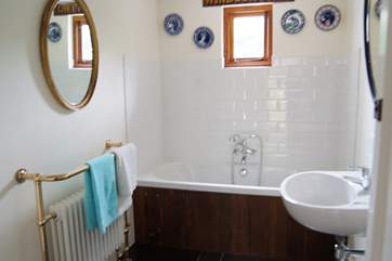 The bathroom on the ground floor in the annexe.