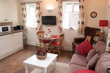 Poppy's pretty open plan living-room.