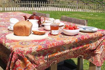 Enjoy al fresco dining.