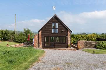 Face on gives you an idea of the style and character of Bumble Bee Barn.