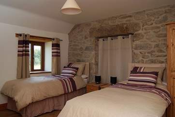 On the first floor, Bedroom 3 also has 'zip and link' (double or twin) beds.