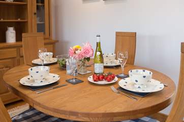 You can take your time over lovely holiday suppers with none of life's usual rush.