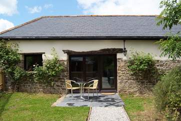 Dreamcatcher is a cosy bolt-hole for two plus of course four-legged friends. This pretty cottage has its own enclosed garden at the front.