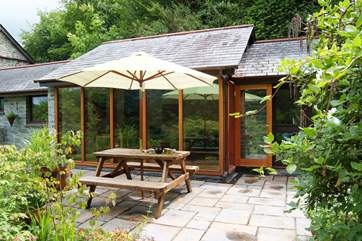 The patio-area basks in sunshine all day.