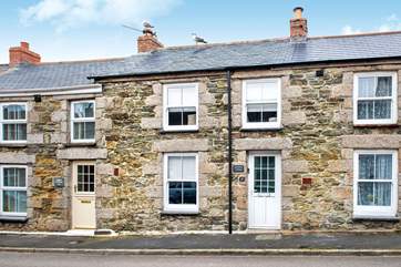 A traditional fisherman's cottage in pretty Porthleven.