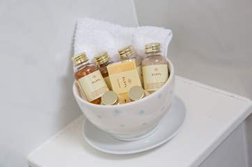 Beautiful Elsyl products to pamper you during your holiday.