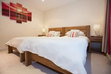 The twin bedroom has 3' beds.