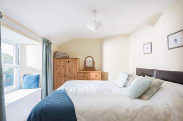 Bedroom 2 has versatile 'zip and link' beds, shown here made up as a 5' double but they can also be two single beds (suitable for children).
