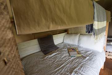 Woody’s lovely double cabin bed with luxurious linens.