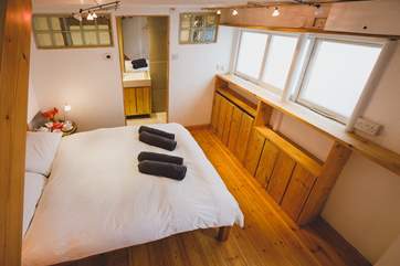 The ground floor en suite bedroom.