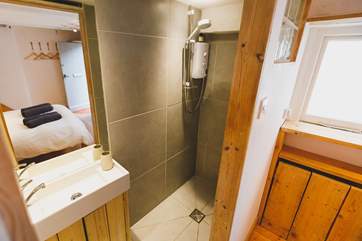 The en suite wet-room.