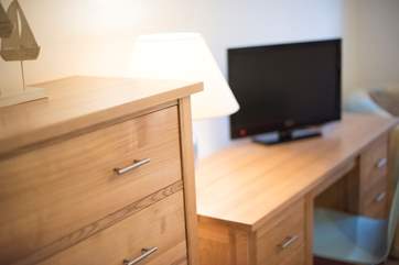A study-area in Bedroom 1.