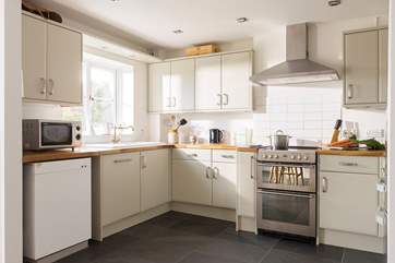 The kitchen has everything you need to cook up a light bite or sunday roast.