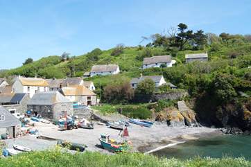 ... and is the ideal vantage point from which to watch the comings and goings on the beach below.