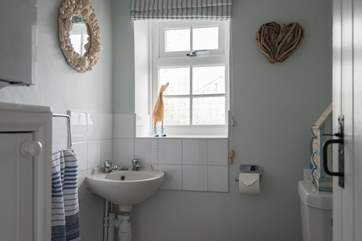 The separate cloakroom.