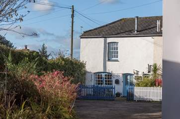 Semi-detached Stable Cottage is a delightfully warm and welcoming holiday retreat.