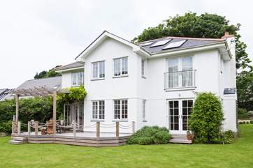 The beautiful lawn and decked-area.