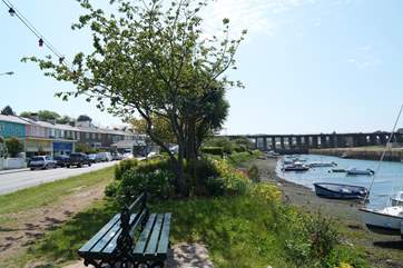 As you drive through the town on your way to Saffron Cottage, the tidal river estuary is on your right.