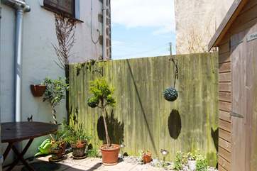 The little courtyard outside the kitchen is fully enclosed and very private.