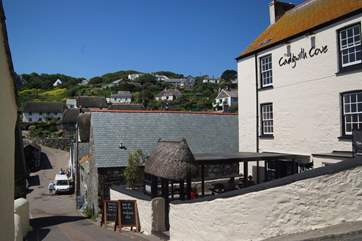 The local pub is a few minutes walk away from Little Sandcastle, it gets busy in high season so you may want to book in advance!