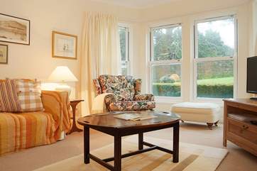 This is an exceptionally comfortable apartment providing ample space for couples.