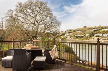 A great spot for breakfast, lunch or dinner with that wonderful view.