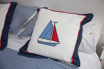 Sea-sidey accessories.